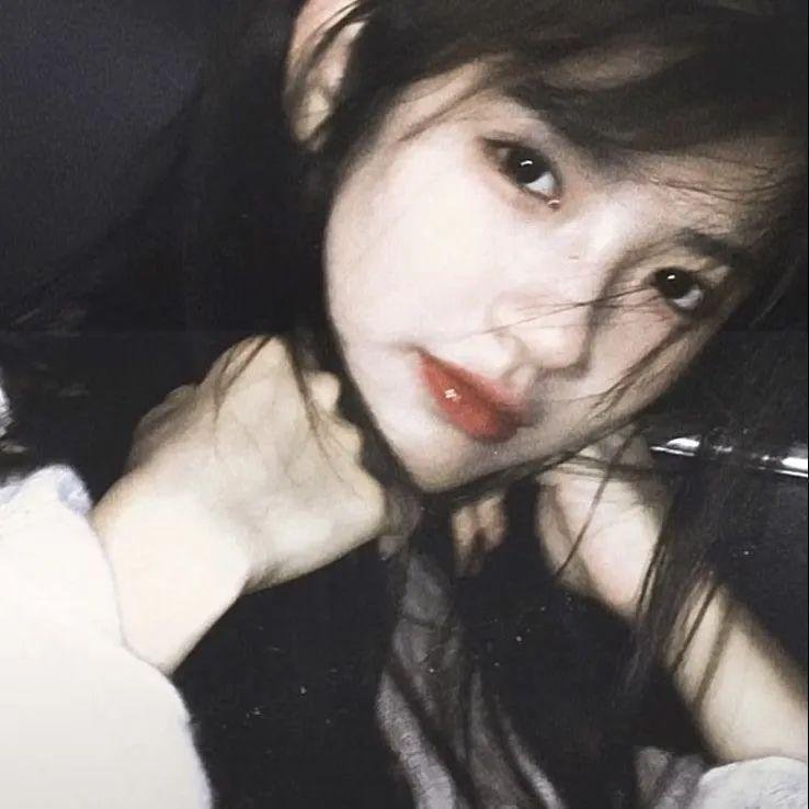 蒂拉和兰妮劫火车